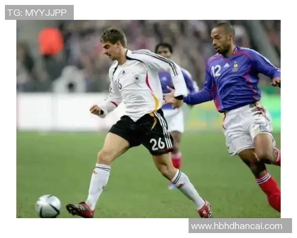 模仿足球明星的那些人他们的故事与梦想是什么